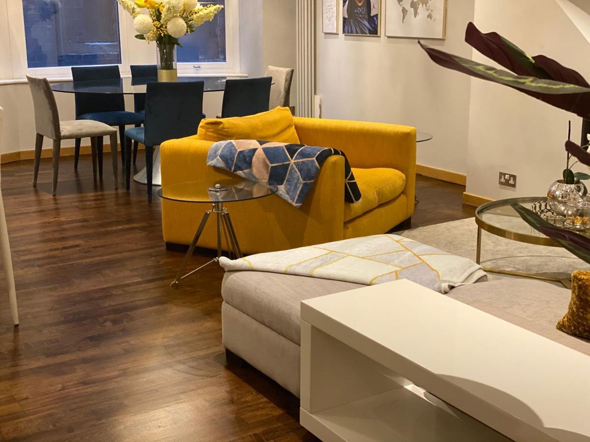 2 Bed Chic Apartment In Glasgow City Centre — Photos 3